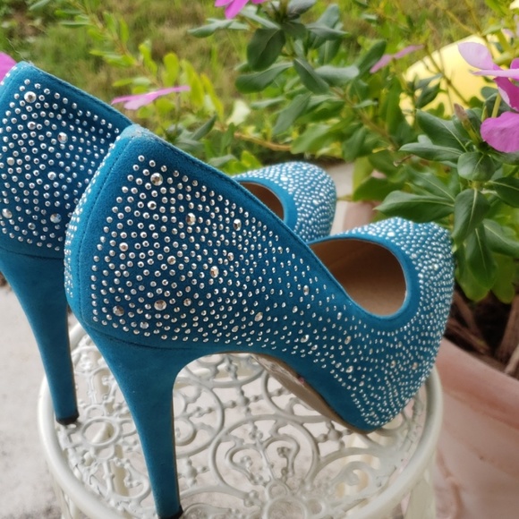 💥Dots sexy pumps.size 7. ...4 1/2" - Picture 7 of 8